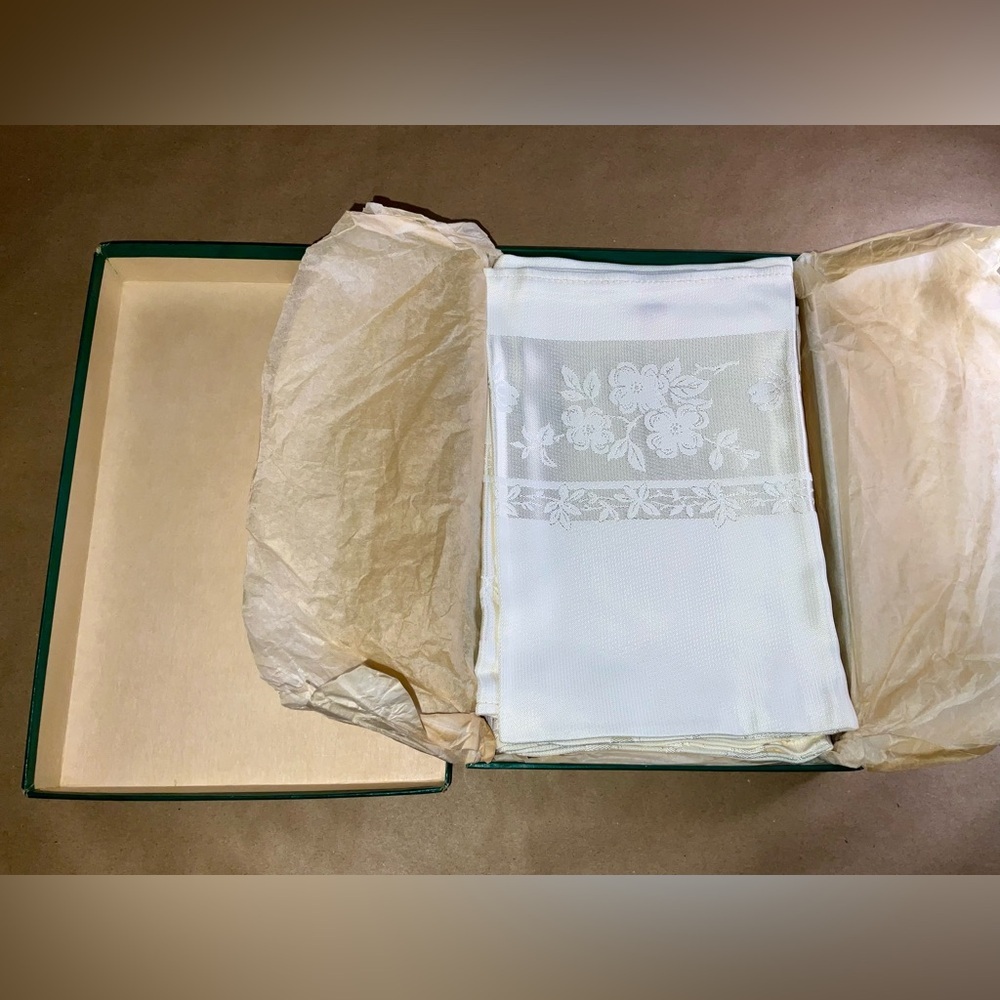 Vintage Damask Linen Napkin set of 8 w/box Tausend Creation Fieldcrest